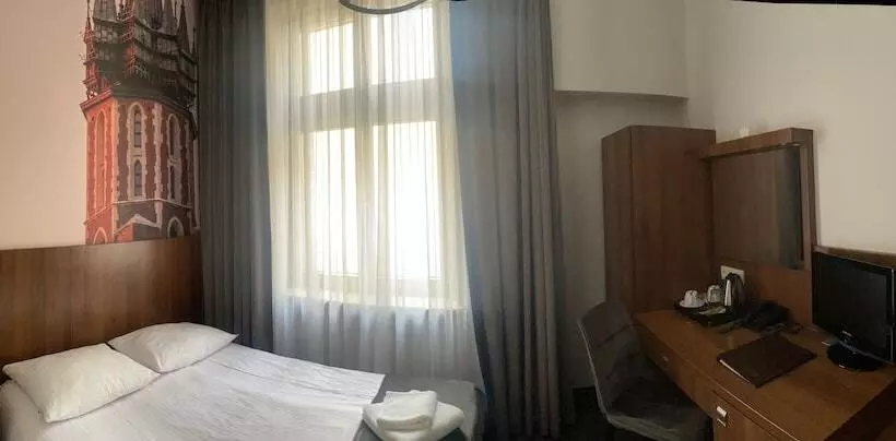 هتل Downtown Krakow