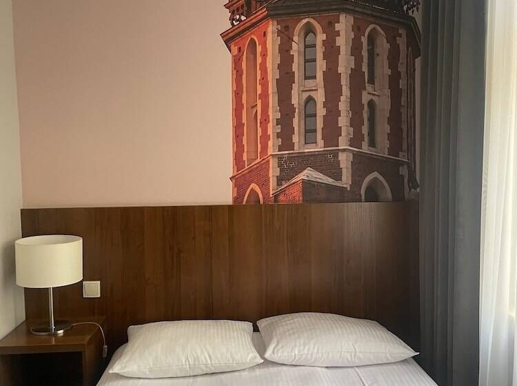 בית מלון כפרי Downtown Krakow