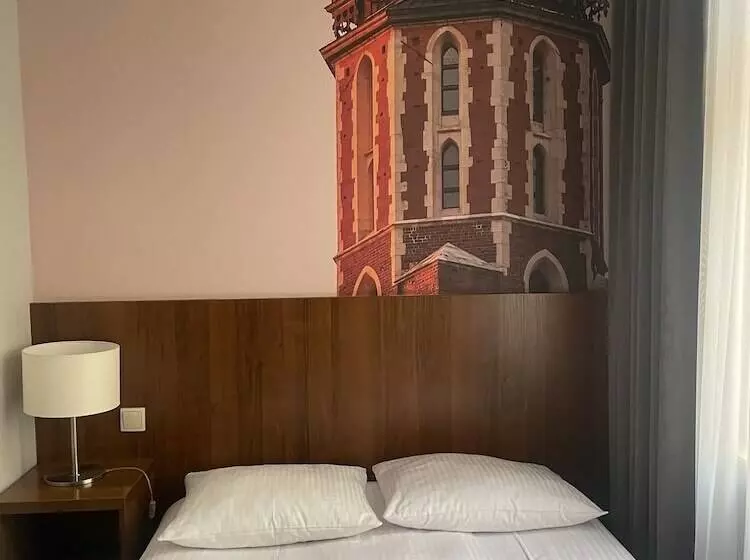 هتل Downtown Krakow