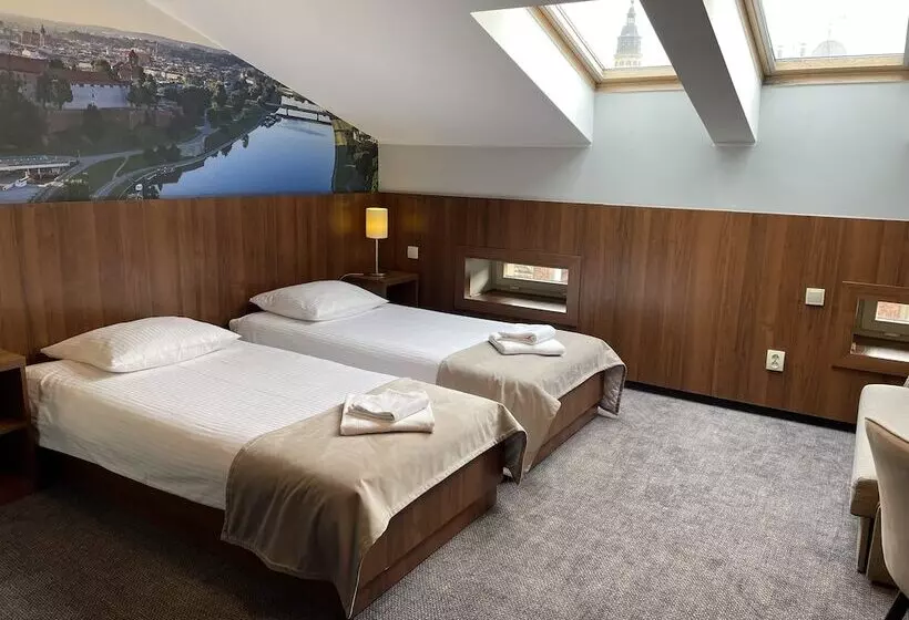 هتل Downtown Krakow