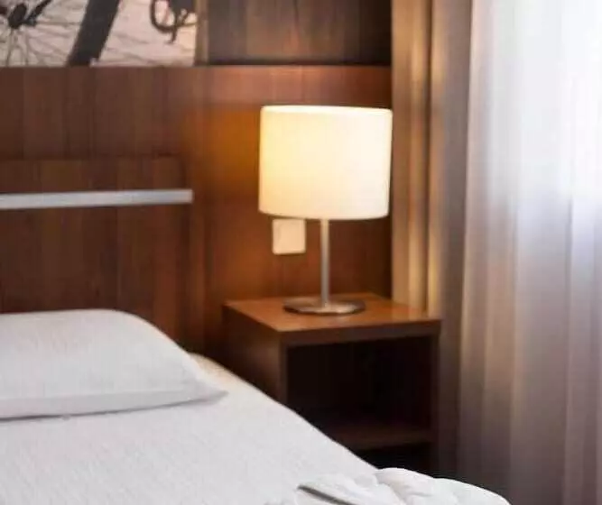 هتل Downtown Krakow