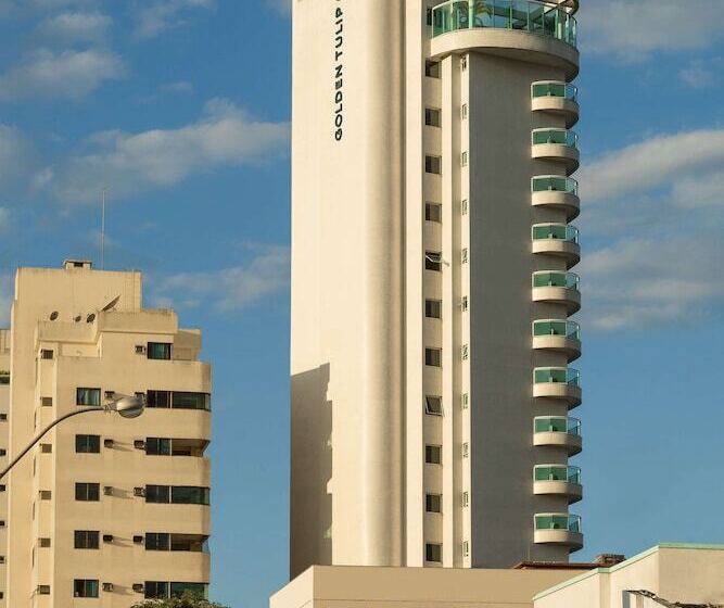 ホテル Golden Tulip Macae