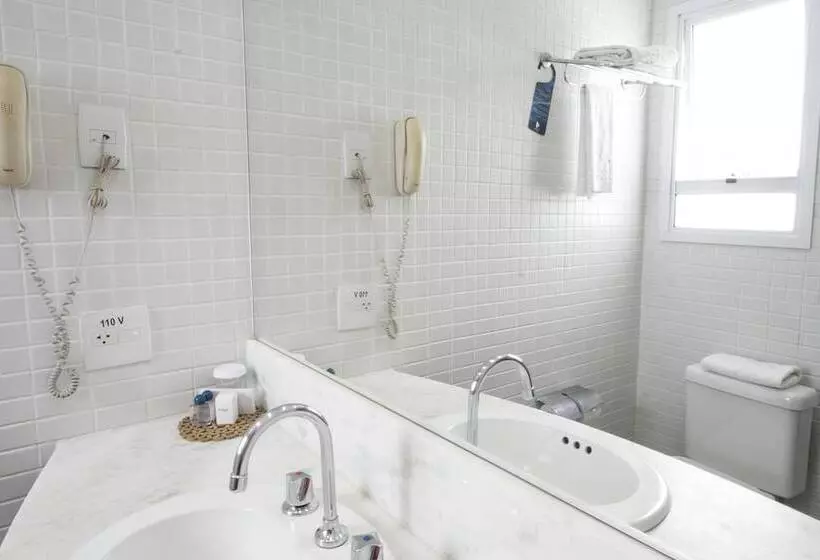 酒店 Golden Tulip Macae