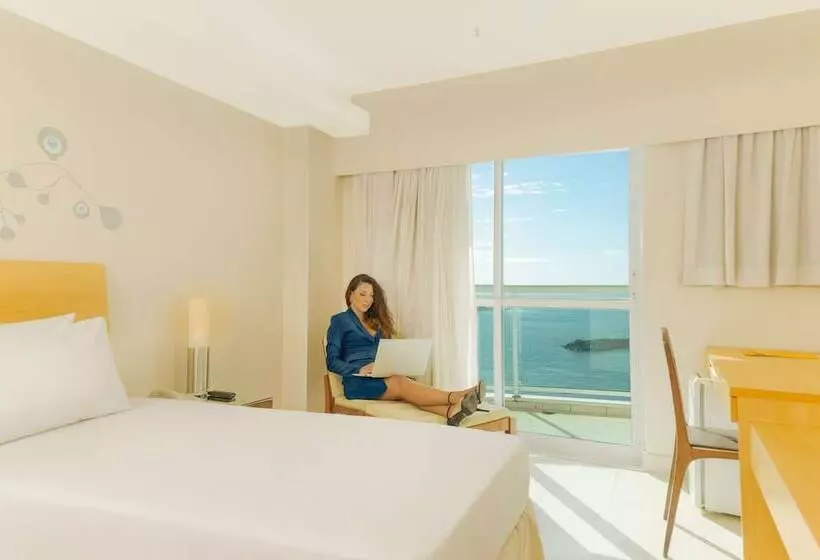 酒店 Golden Tulip Macae