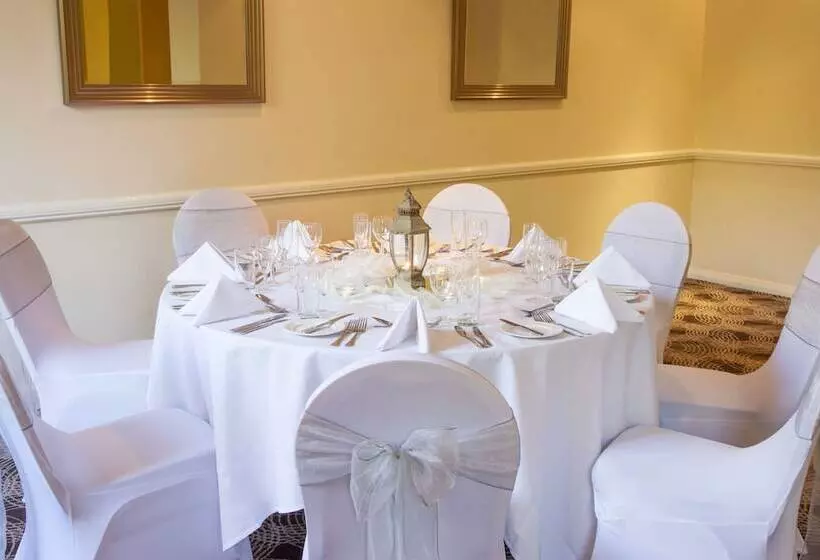 בית מלון כפרי Holiday Inn Leamington Spa   Warwick, An Ihg