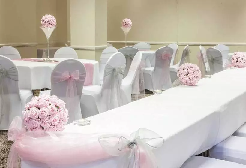 בית מלון כפרי Holiday Inn Leamington Spa   Warwick, An Ihg