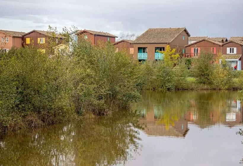 Отель Madame Vacances Les Rives Marines