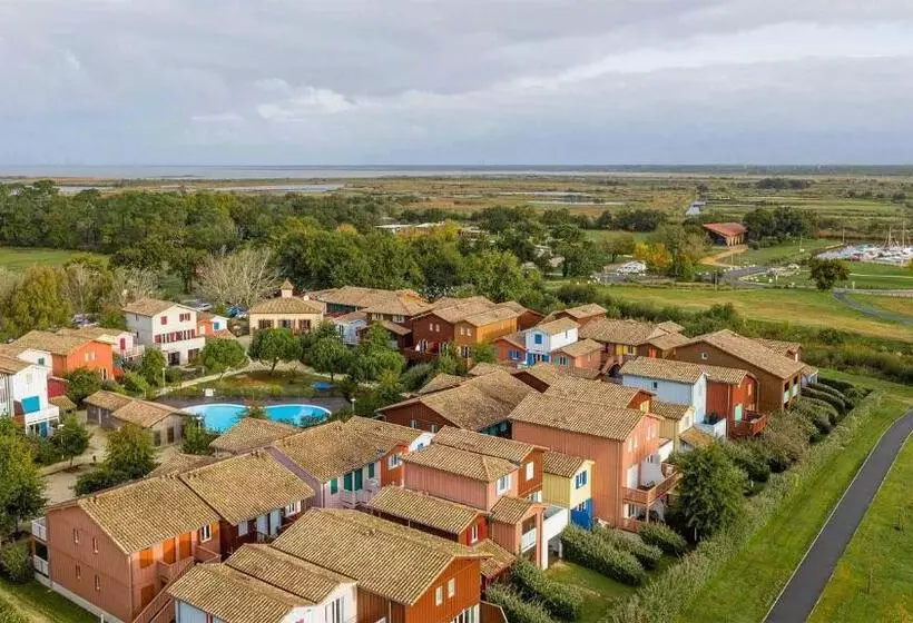 Отель Madame Vacances Les Rives Marines