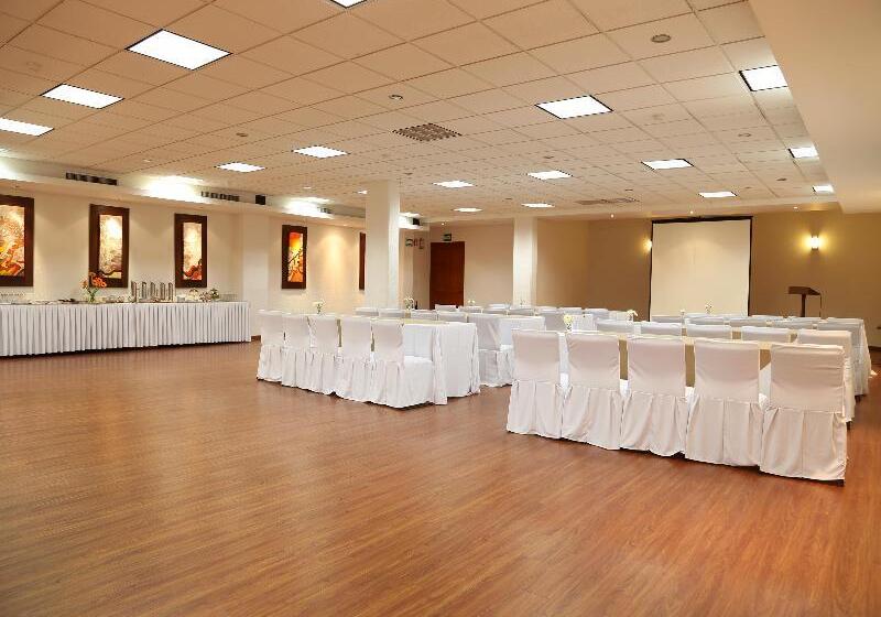 בית מלון כפרי Meson Ejecutivo Guadalajara Minerva  Av Mexico