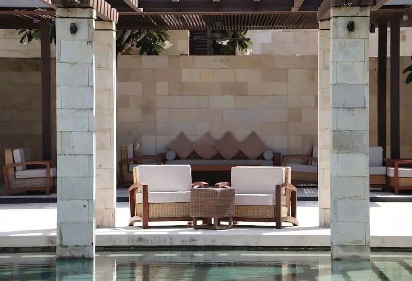 ホテル The Bale Nusa Dua By Lifestyleretreats