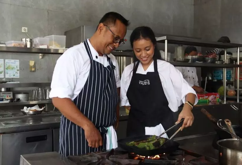 ホテル The Bale Nusa Dua By Lifestyleretreats