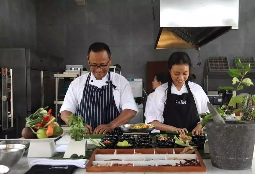 ホテル The Bale Nusa Dua By Lifestyleretreats