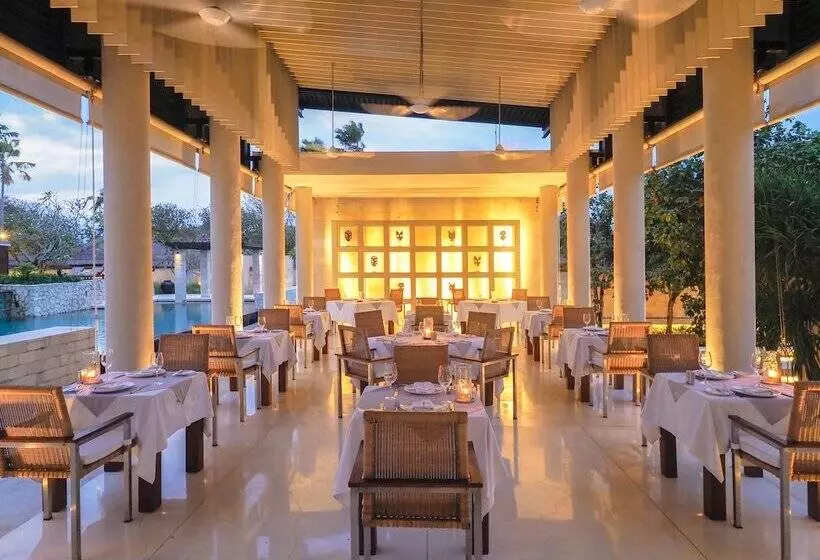 ホテル The Bale Nusa Dua By Lifestyleretreats