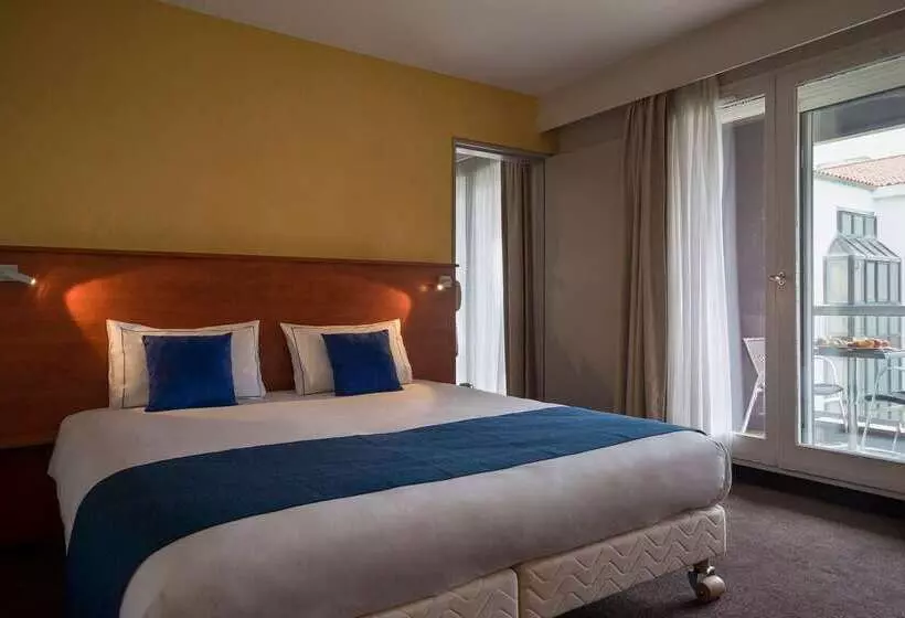 Отель The Originals Boutique, Hôtel Admiral S, Les Sablesd Olonne