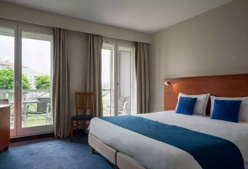 Отель The Originals Boutique, Hôtel Admiral S, Les Sablesd Olonne