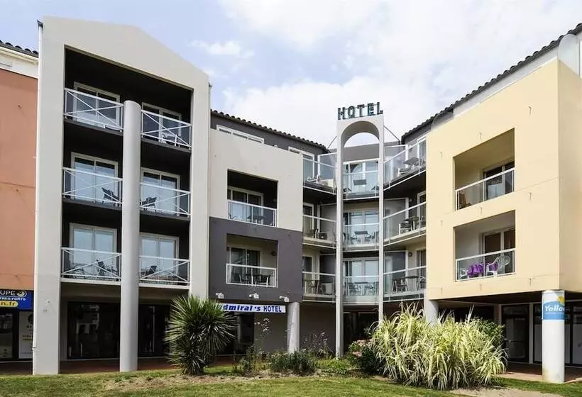 Отель The Originals Boutique, Hôtel Admiral S, Les Sablesd Olonne