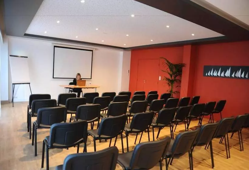 Отель The Originals Boutique, Hôtel Admiral S, Les Sablesd Olonne