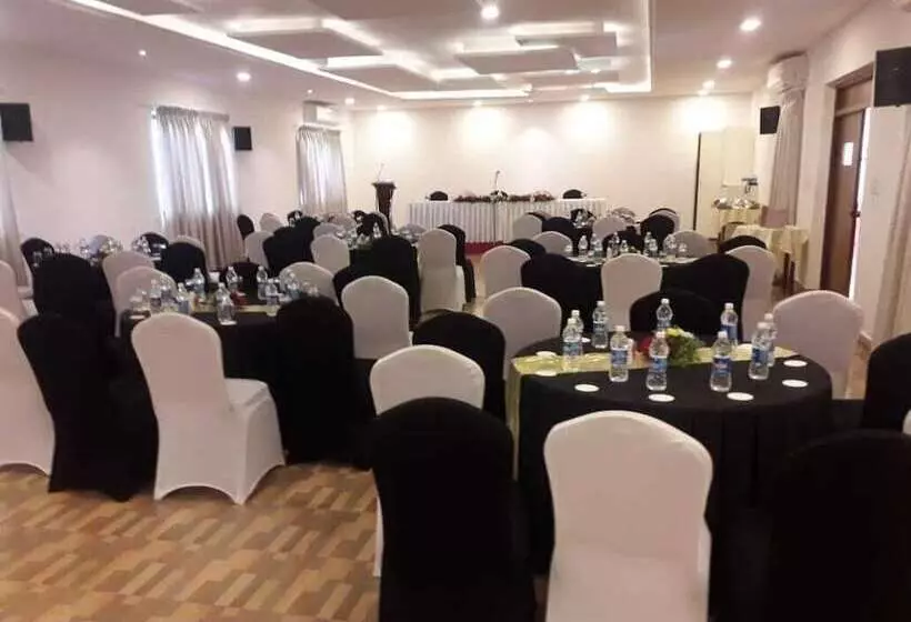 Hotel Resort Village Royal Near Calangute Beach