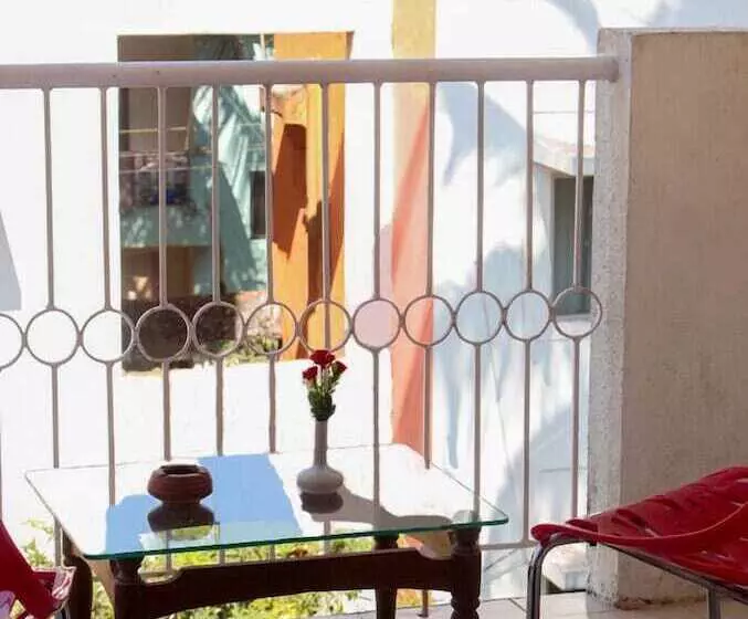 Hotel Resort Village Royal Near Calangute Beach