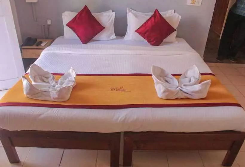 Hotel Resort Village Royal Near Calangute Beach