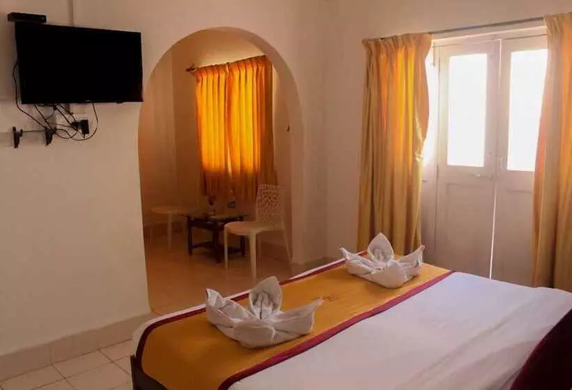 Hotel Resort Village Royal Near Calangute Beach