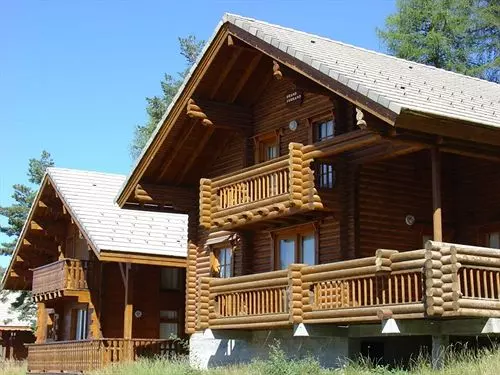 Madame Vacances Les Chalets Du Village Bois