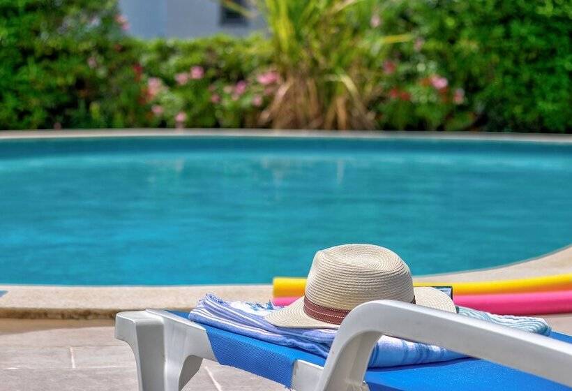 Apartamentos Llevant