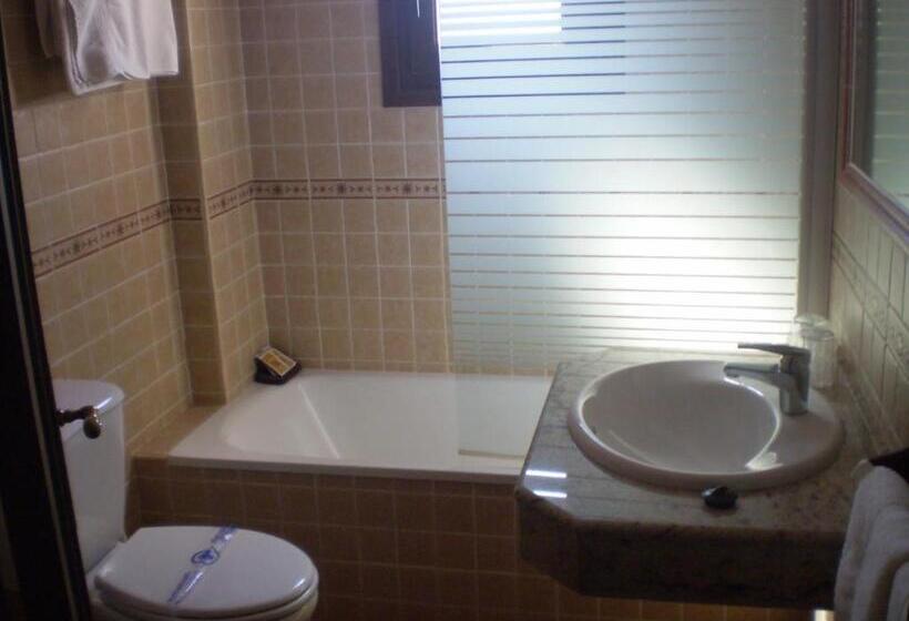 Отель Balcón De Los Montes