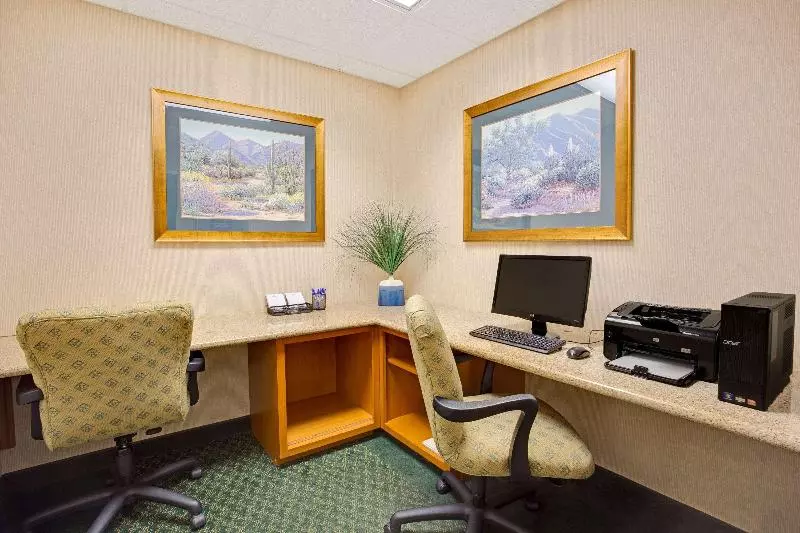 هتل Baymont By Wyndham Tucson Airport