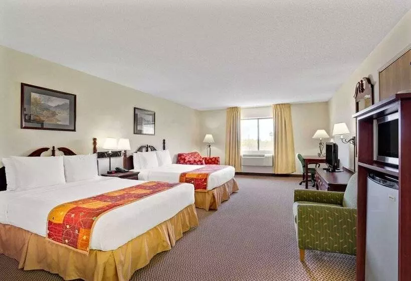 هتل Baymont By Wyndham Tucson Airport