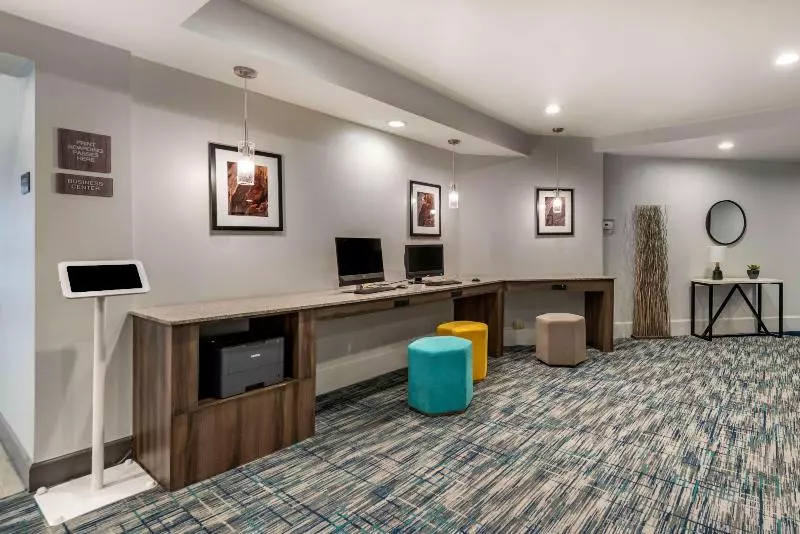 ホテル Best Western Premier Denver East