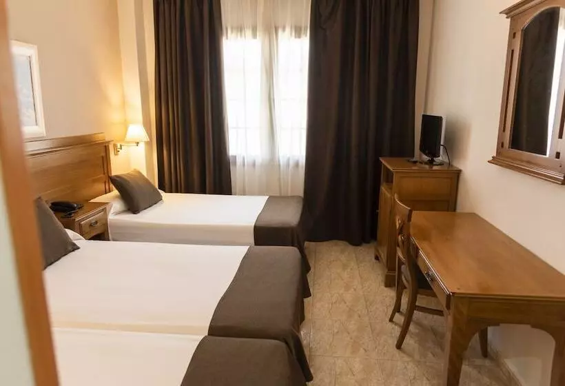 Отель Carlos I Toledo