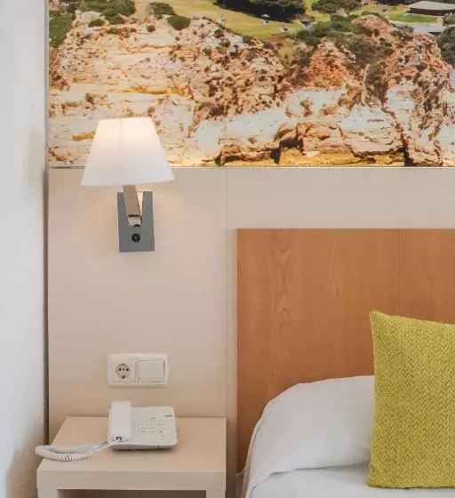 Отель Coral Beach By Mij