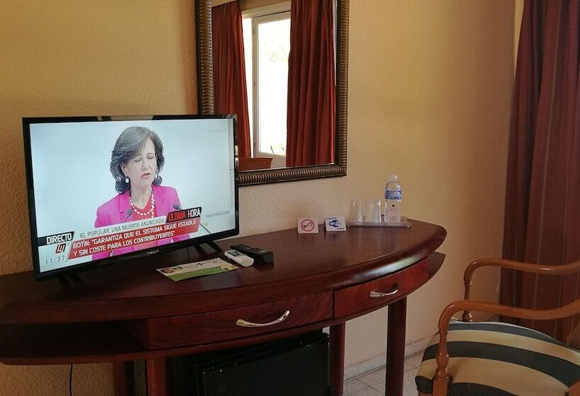 فندق Don Diego By ĥ