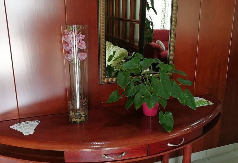 فندق Don Diego By ĥ