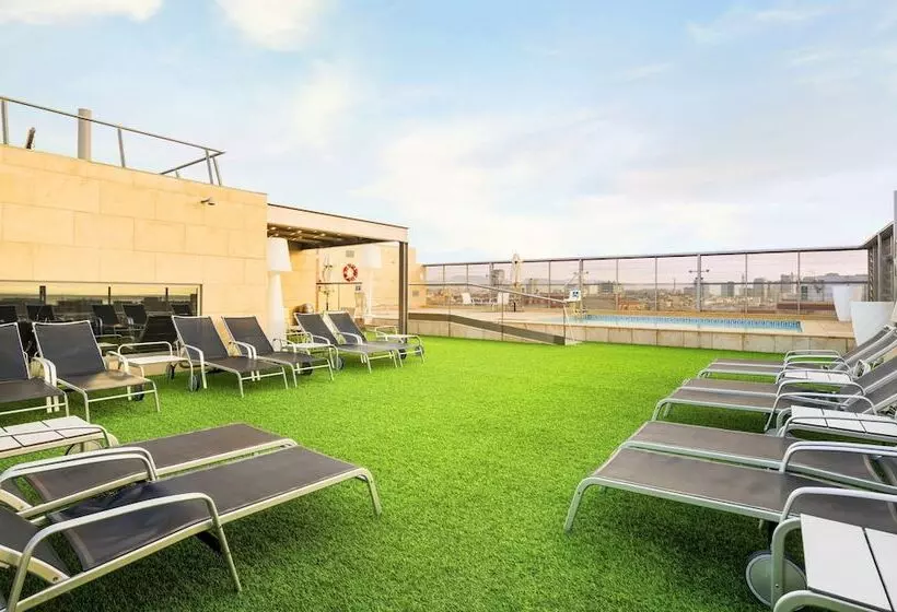 هتل Ilunion Barcelona