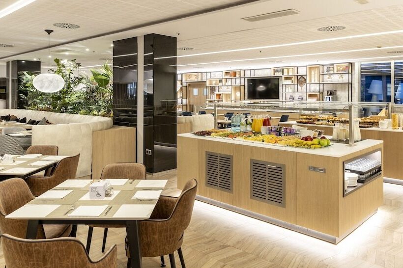 هتل Ilunion Barcelona