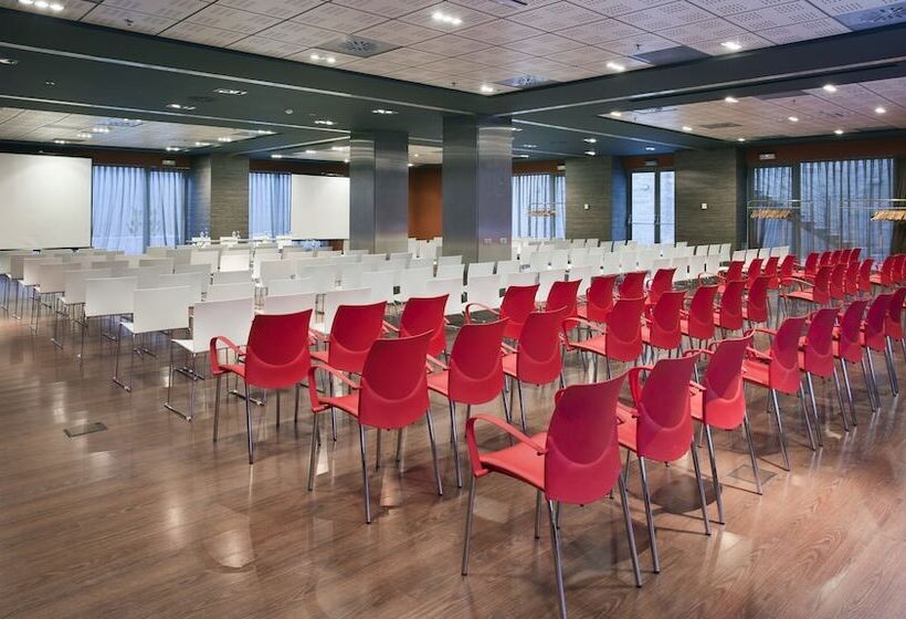 هتل Ilunion Barcelona