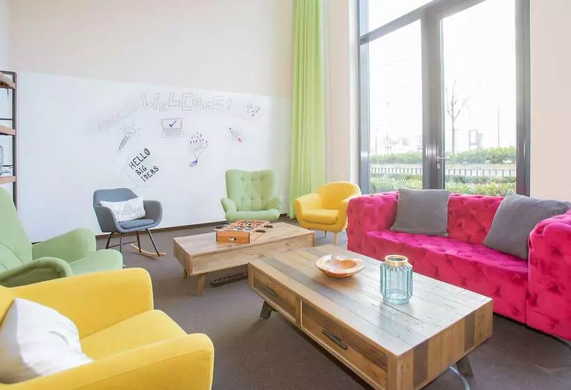 בית מלון כפרי Innside By Meliá Dusseldorf Derendorf