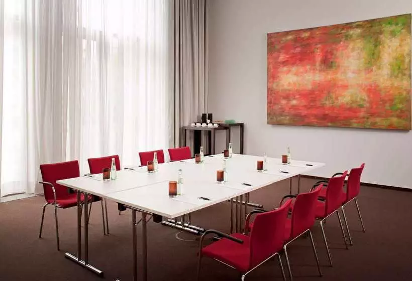 בית מלון כפרי Innside By Meliá Dusseldorf Derendorf