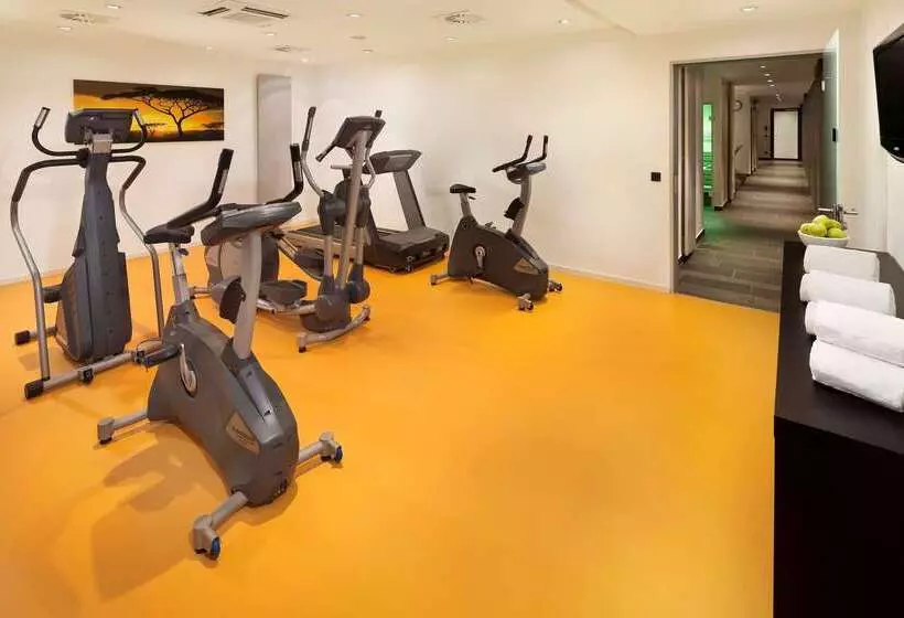 בית מלון כפרי Innside By Meliá Dusseldorf Derendorf