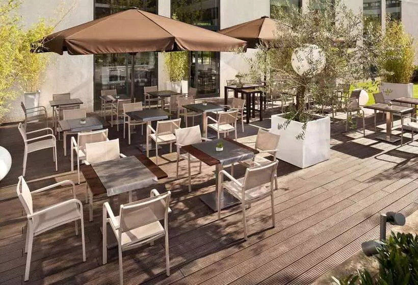 בית מלון כפרי Innside By Meliá Dusseldorf Derendorf