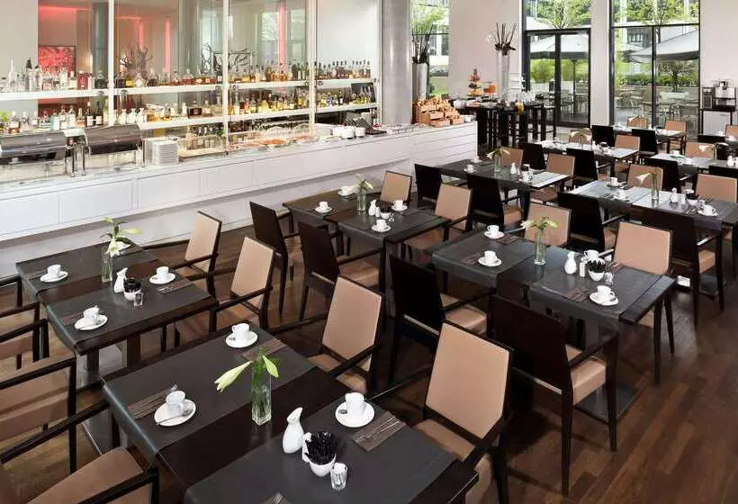 בית מלון כפרי Innside By Meliá Dusseldorf Derendorf