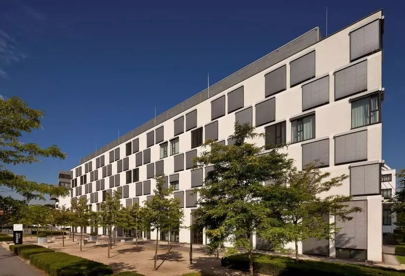 בית מלון כפרי Innside By Meliá Dusseldorf Derendorf