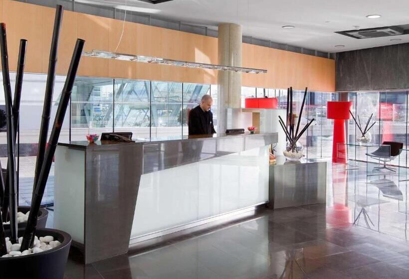 هتل NH Madrid Las Tablas