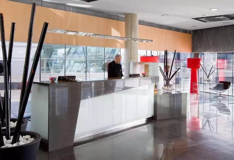 هتل NH Madrid Las Tablas