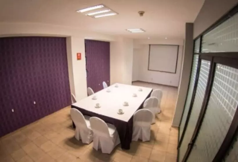 Hotel Real Azteca Boulevard