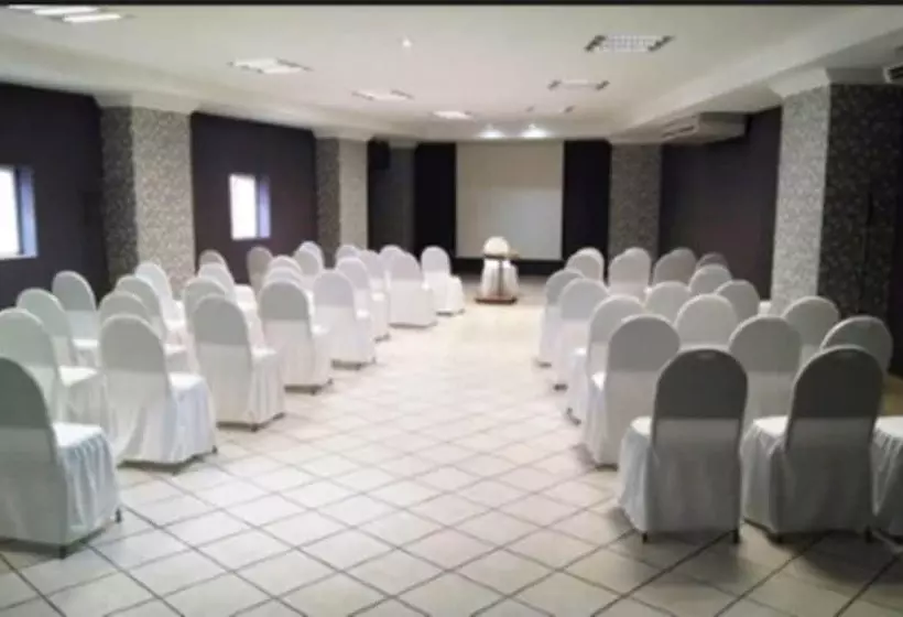 Hotel Real Azteca Boulevard