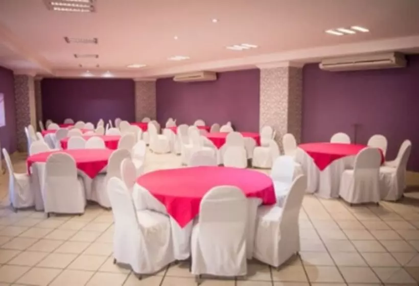 Hotel Real Azteca Boulevard