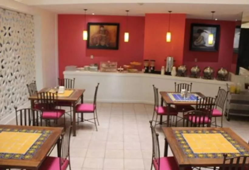 Hotel Real Azteca Boulevard